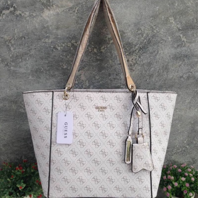 guess kamryn signature tote