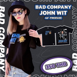 เสื้อสกีนลายJOHN WIT มี สี •Freesize: อก44"-45"ยาว30"•cotton comb100%(ทอพิเศษ ไม่มีตะเข็บข้าง)BAD COMPANY