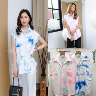 เสื้อเชิ้ตไหล่ล้า ใส่สบาย ทรงหลวม ดีเทลกระดุมที่กระเป๋า ปกใหญ่แข็ง ผ้าลายมัดย้อมสวยค่ะ