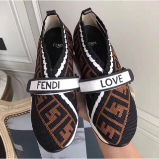 Fendi พร้อมส่ง อุปกรณ์ครบ