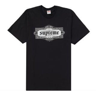 เสื้อยืดสีดำอินเทรนด์เสื้อยืดแขนสั้น พิมพ์ลายโลโก้ Supreme Shotta Sanskrit ขนาดใหญ่ สําหรับผู้หญิงS M L   XL  XXL