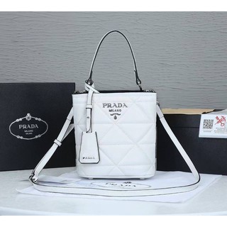 Prada Panier  Grade vip Size 22CM  free box set