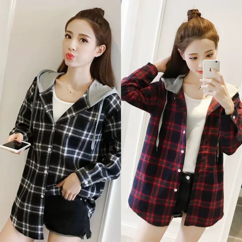 เสื้อแขนยาวลายสก๊อต มีหมวกฮู้ด กระดุมหน้า