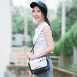 กระเป๋าสะพายHM ฝาหนังลายจระเข้ ฝาขาว/ดำ | พร้อมส่ง