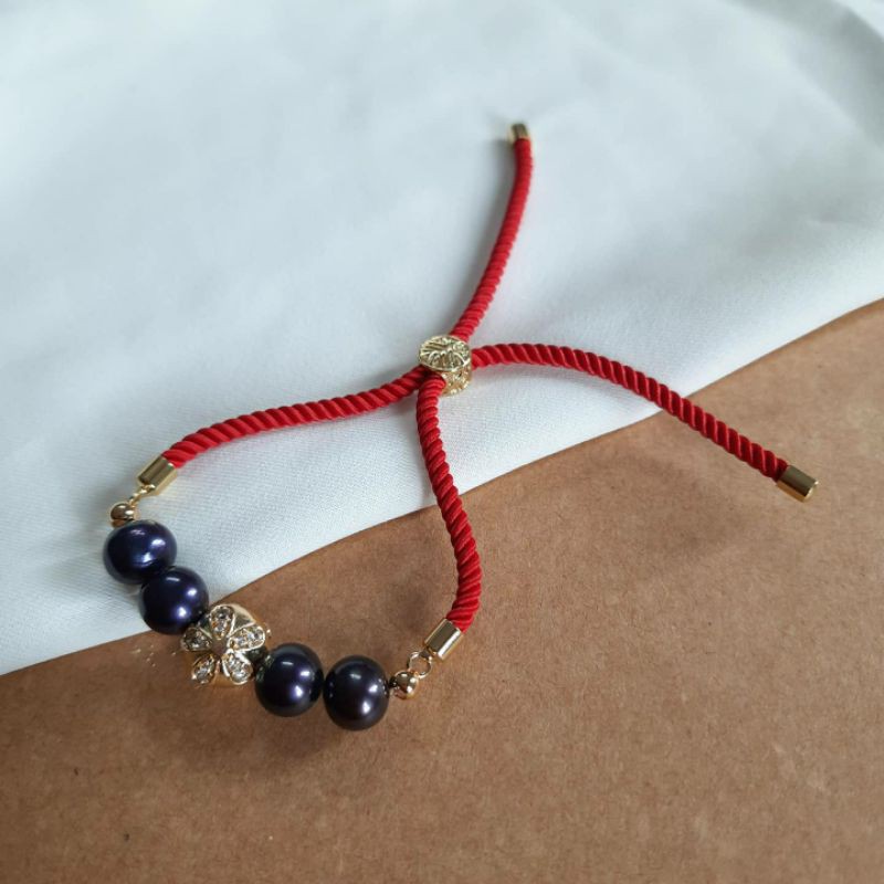 PEARL DRAWSTRING BRACELET
