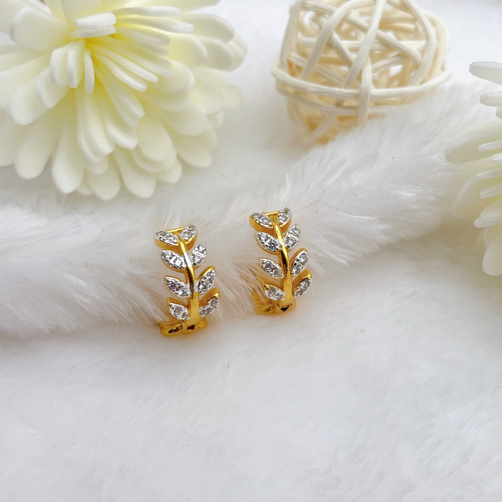 ต่างหู สินค้าใหม่ ใบมะกอก งานทองเหลืองชุบ 24K สีทอง พลอยขาว สวย ราคาพิเศษ/NO.1