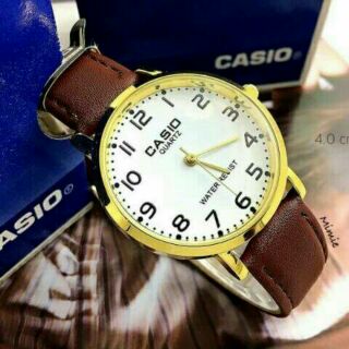 นาฬิกาข้อมือสายหนัง casio