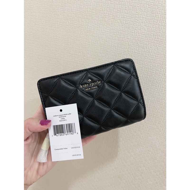 🔥SALE สินค้ามืองสอง🔥 กระเป๋าสตางค์ขนาดกลาง Kate Spade Medium Compact Bifold Wallet แบบพรีเมี่ยมสไตล์ Chanel