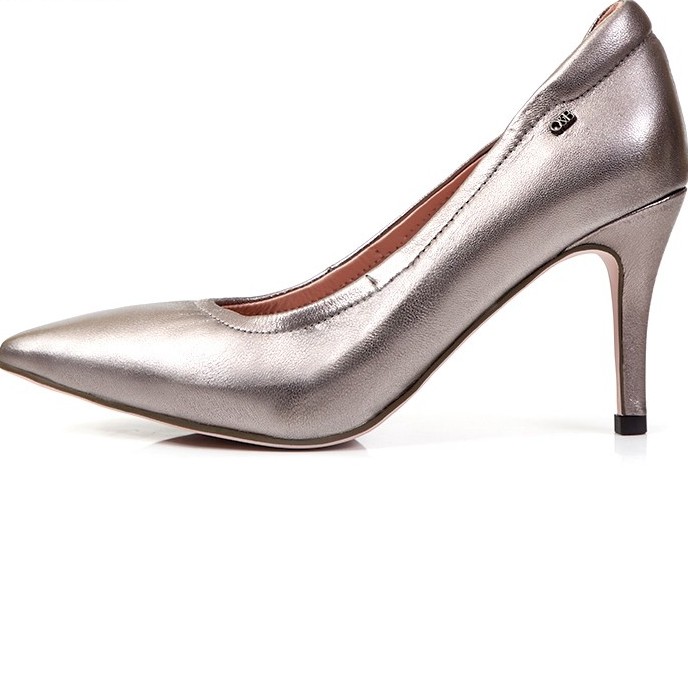 O&B รองเท้าส้นสูงหนังแกะ รุ่น DIANA HEELS 3.2 INC IN PLATINUM-11058CS00036F_C9PTMT