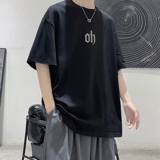 เสื้อยืด คอกลม พิมพ์ลายตัวอักษร ทรงหลวม สไตล์เกาหลี ญี่ปุ่น แฟชั่นสําหรับผู้ชาย และผู้หญิง【M-8XL】