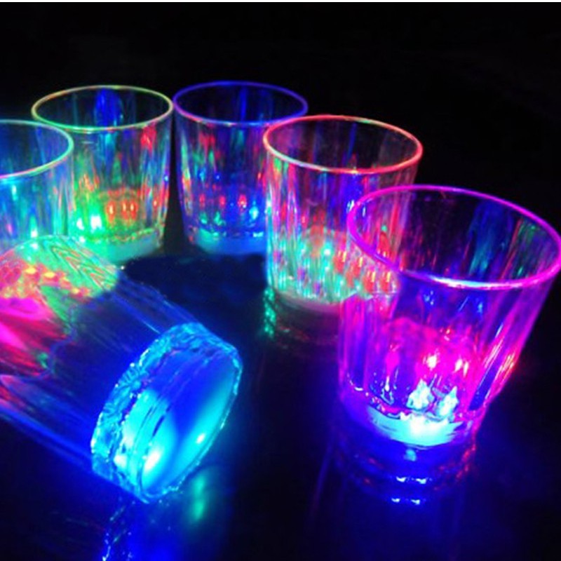 แก้วเครื่องดื่ม แบบพลาสติก มีไฟ LED กะพริบได้