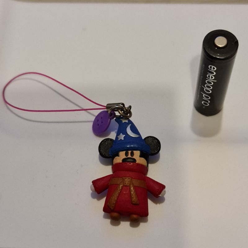 magic mickey mouse keychain - r1