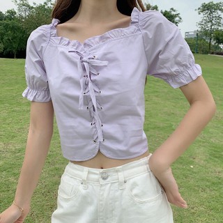 เสื้อคอเหลี่ยมแต่งระบายเล็กๆ