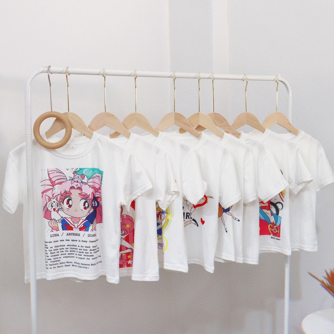 NANA พร้อมส่ง เสื้อยืดเด็กผู้หญิง ผูหญิงเสื้อยืดลายเซเลอร์มูน ลายน่ารักใส่แมทช์ง่าย เนื้อผ้านิ่มสบาย(090)