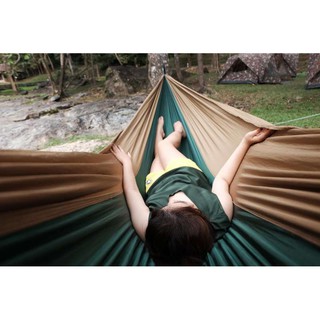 Wanderer Hammock ยาว 3 เมตร เปลเดินป่า เปลพกพา รับน้ำหนักได้ถึง 4 คน ขนาดใหญ่พิเศษ นอนสบาย มุ้งฟรายชีท มี 4 สี