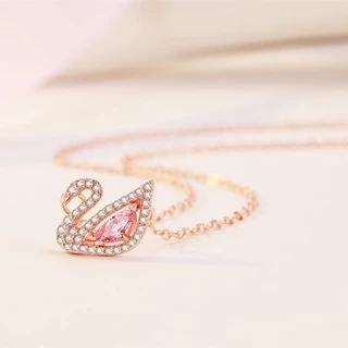 Dazzling สร้อยคอโซ่จี้หงส์สีชมพูสไตล์เกาหลีสําหรับผู้หญิง