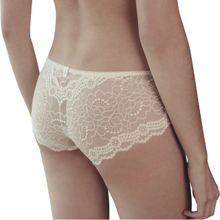 กางเกงในลูกไม้ รุ่น Boyshorts Lace Hips Up Panty สี้ครีม (Made in Korea)