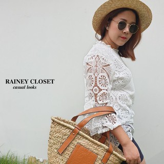 RAINEY CLOSET - เสื้อลูกไม้แขนสามส่วนแต่งระบาย ซับในทั้งตัว เสื้อลูกไม้ฉลุลาย เสื้อลูกไม้สีขาว เสื้อสีขาว