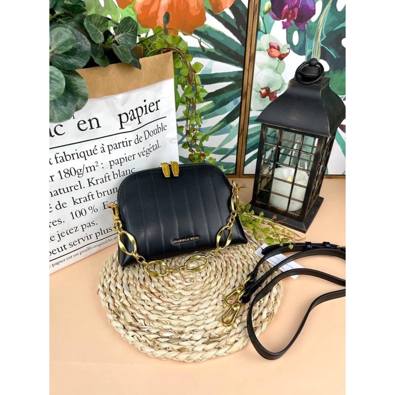 กระเป๋า Charles Keith รุ่น Alcott Scarf ChainLink Shoulder Bag CK2