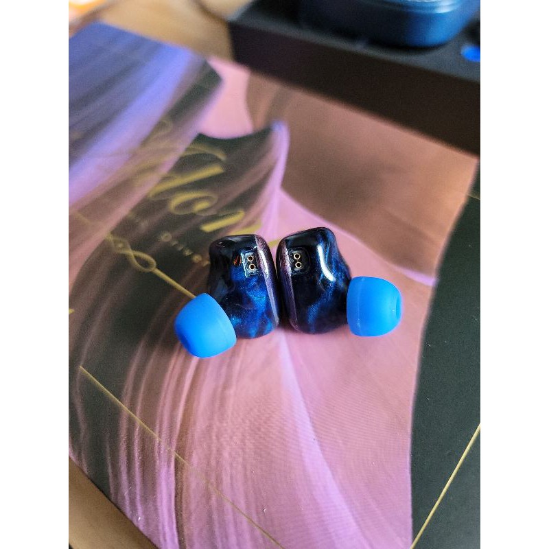 QOA Adonis หูฟัง in ear มือสอง สภาพดี