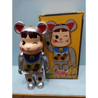 400% Bearbrick Fujiya PEKO Milky Girl Fortune Cat In One  Action Figures Fashion Hobbies Toy