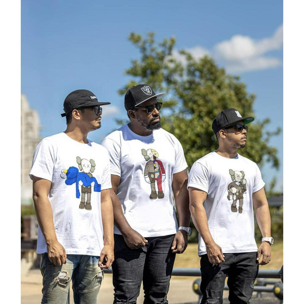 UNIQLO x kaws ใหม่ที่สาม bullet co branded แขนสั้น ut เสื้อยืดหลวมสําหรับผู้ชายและผู้หญิง