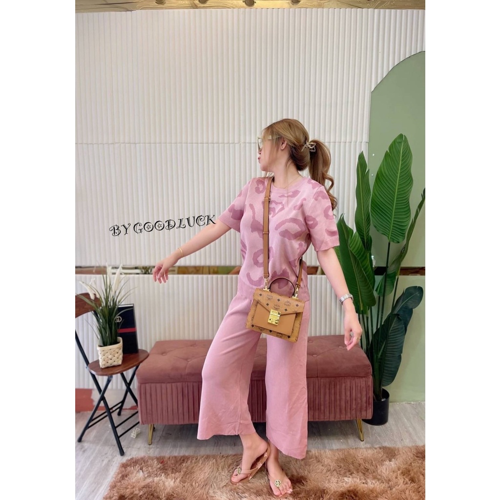 🌈 SpinnyHouse 🌈 ชุดเซ็ต กางเกงขายาว+เสื้อแขนสั้น💚💜งานนี้ปังก์มาก ยกให้เธอเลยน่ารัก ทอลายทั้งตัว 👍🛍🛼 หมูย่าง J202C - รูปที่ 4