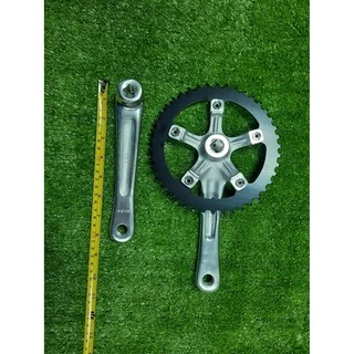 จานดูด ใบเหล็ก Fix Gear 42 ฟัน พร้อมขาจานมิเนียม มี 2 สีให้เลือก สีดำ-เงิน (สามารถเปลี่ยนใบจานได้)