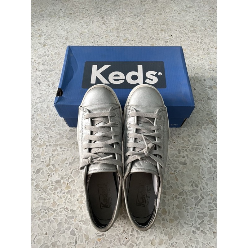 Keds triple kick metallic silver ขนาด UK 5 / EUR 38 / 7.5 รองเท้าผ้าใบมือสอง เคดส์มือ2 มือสองสภาพดี พร้อมกล่อง