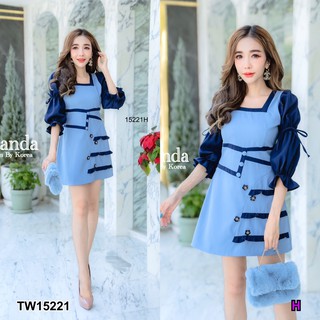 J15221 Dress เดรส ผ้าสลับสี แต่งกระดุมปั้ม ผูกเชือกแขน