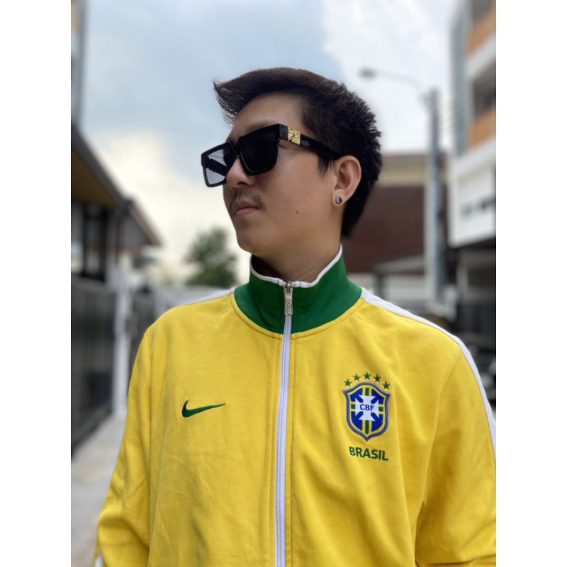 nike jacket vintage90s แท้💯% football brazil 2014-2015 ของแท้มือสอง เสื้อวอร์มแท้ เสื้อทีมฟุตบอล เสื้อวอร์มไนกี้