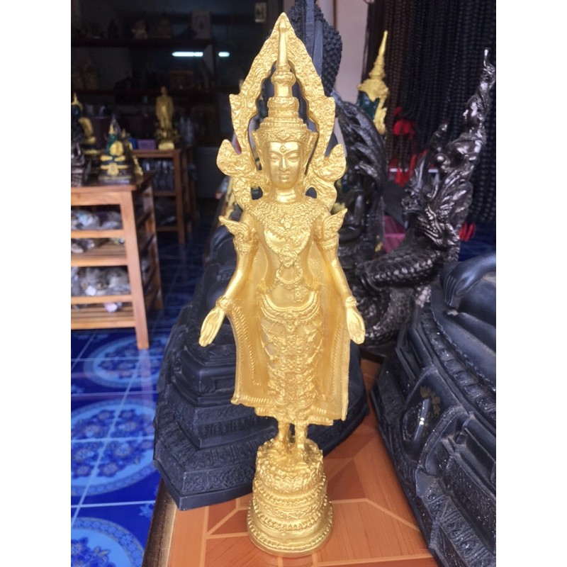 พระปางเปิดโลก แร่เหล็กน้ำพี้ขนาด : ฐานกว้าง3 นิ้ว สูง 15 นิ้ว    น้ำหนัก 1.5 กิโล แถมฟรีฐานรอง