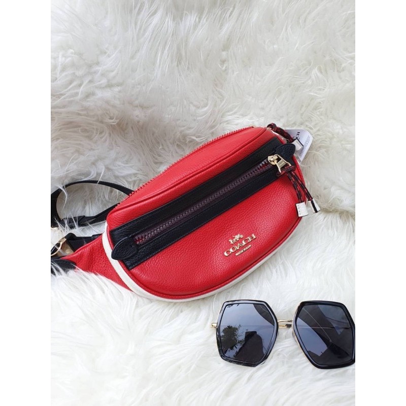 (ผ่อน0%) กระเป๋า คาดอก คาดเอว สีแดง VALE BELT BAG (COACH F84230)
