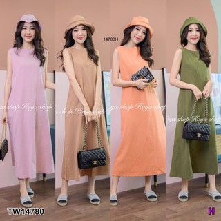 Maxi Dress เดรสยาว คอกลม แขนกุด