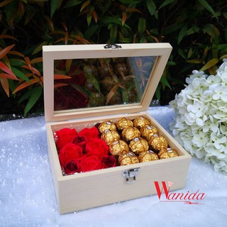 กล่องดอกไม้ Ferrero rocher ของขวัญสำหรับคนพิเศษ​