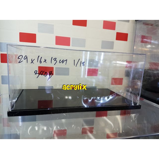 กล่องอะคริลิคสำหรับโมเดลรถ 1/18 ขนาด 29×16×13 cm **พร้อมส่งจากไทย ผลิตในไทย**
