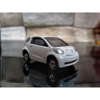 TOYOTA iQ @ TOMICA รถของเล่น รถเหล็ก รถโมเดล