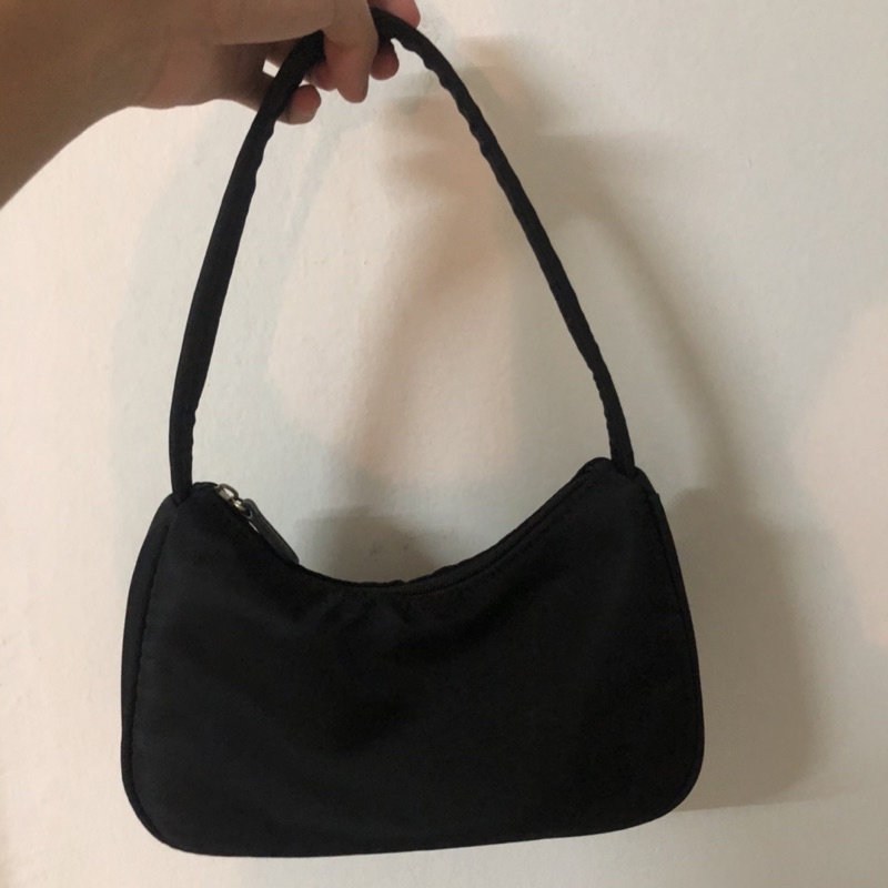 กระเป๋าสะพาย HOBO สีดำ ทรง Prada (ปราด้า)