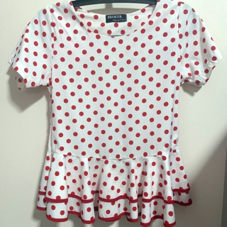 Polka dot เสื้อชายระบาย