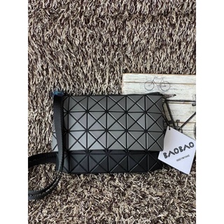 📮@2,250.-🔥🔥END OF SEASON SALE 7 % +📍(ส่งฟรี EMS)🔥🔥💯Baobao Issey MiyakePrism Kangaroo crossbody bag