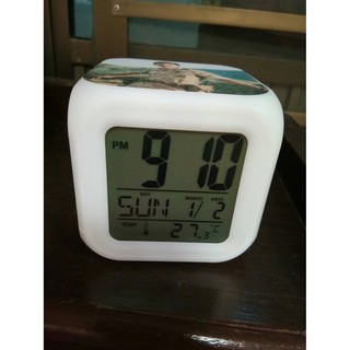 นาฬิกา LED ทรงลูกเต๋า เรืองแสง 7