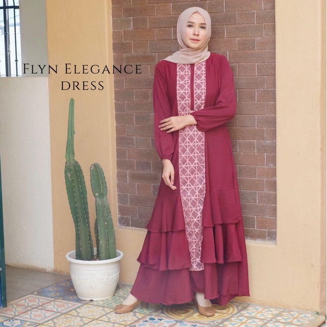 ชุดเดรส Flyn Elegance
