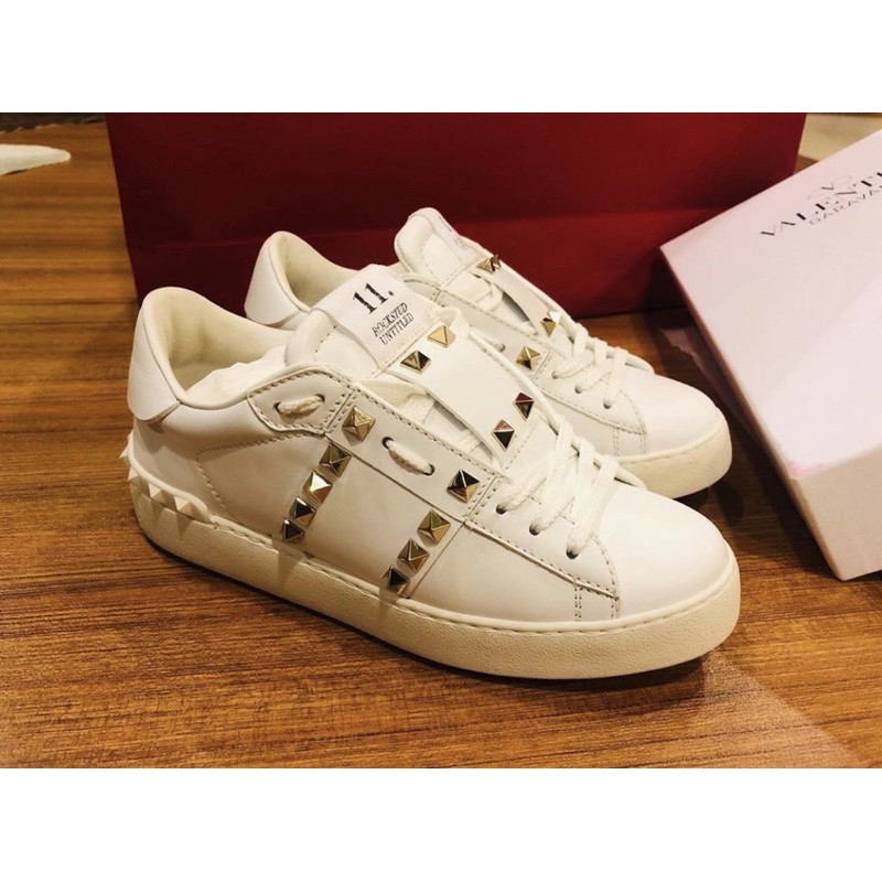 รองเท้า valentino shoes