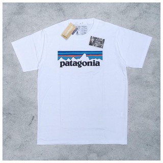 Kaosn เสื้อยืด โลโก้ Patagonia สีขาว