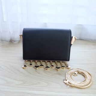 กระเป๋าสะพายขนาดมินิ Charles Embellished Slingbag