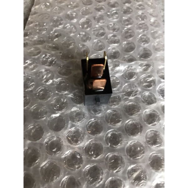 รีเลย์​หลัก​4​ขา​รถ​มอเตอร์​ไซค์​ฮอนด้า​ Scoopy-i​ ปี​2010​(แท้​ศูนย์) ​(38501-KWN-901)