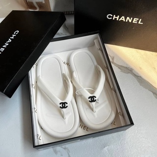 รองเท้าแตะ CHANEL FLAT  SHOES NEW COLLECTION 💛