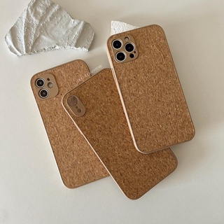 เคสไอโฟน — CORK 𝐖𝐎𝐎𝐃 🍾🪑 เคสเนื้อไม้เคลือบ ขอบ TPU นิ่ม