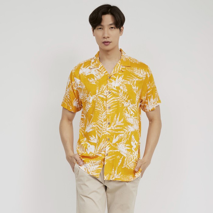 KEMEJA เสื้อเชิ้ตผู้ชาย M231 เสื้อเชิ้ตแขนสั้นพิมพ์ลายฮาวายผู้ชายสีเหลือง 1986B - M เสื้อเชิ้ตแขนสั้