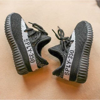 รองเท้าผ้าใบสไตล์ YEEZY SPLY 350 สีดำขาว/เทาส้ม